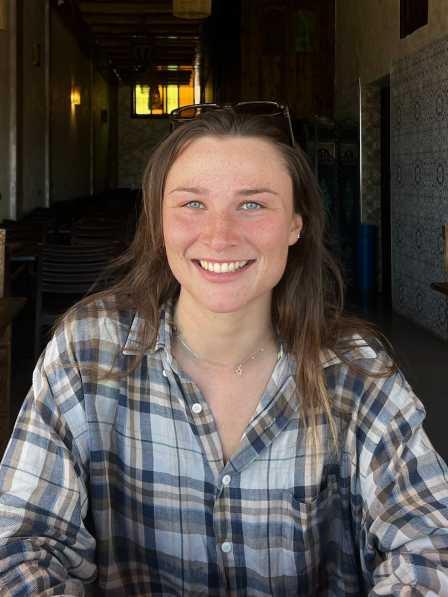 Dana Postulat, privat